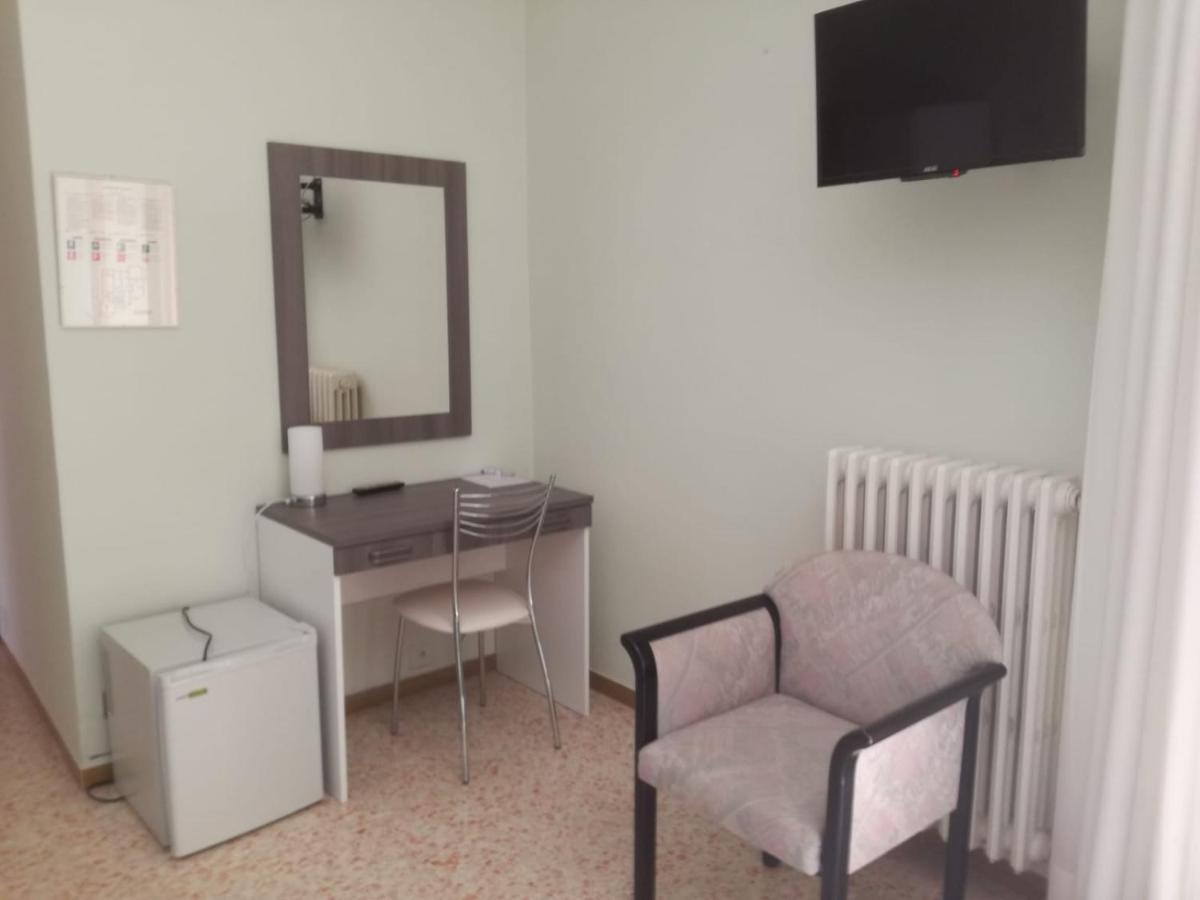 Hotel Saturno Chianciano Terme Exterior photo
