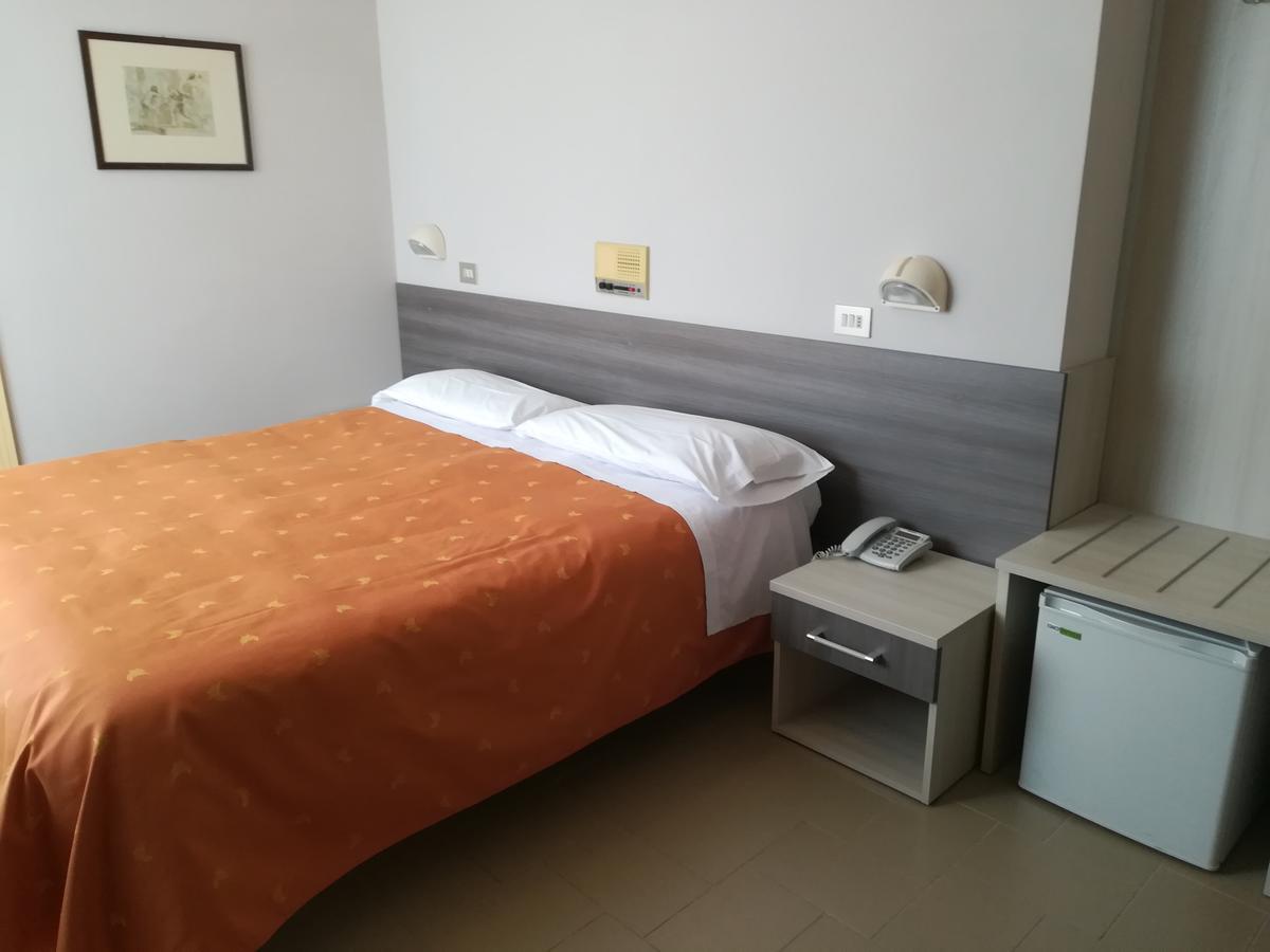 Hotel Saturno Chianciano Terme Exterior photo