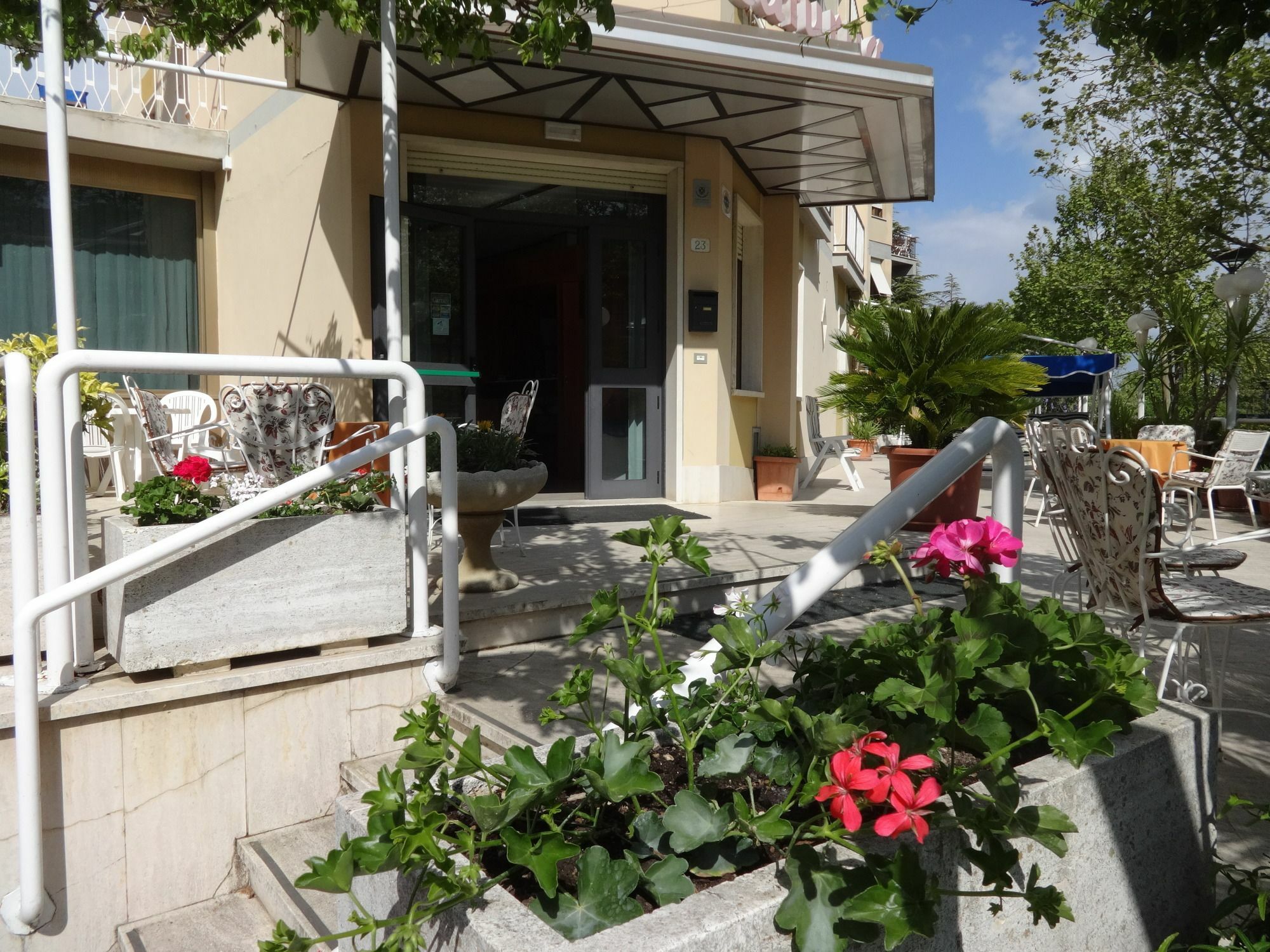 Hotel Saturno Chianciano Terme Exterior photo